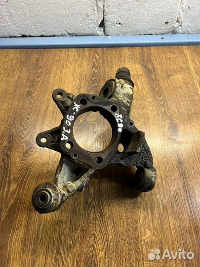 Кулак поворотный задний левый Volvo Xc90