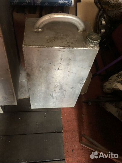 Бак алюминеввй