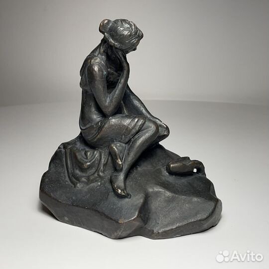 Статуэтка «Девушка с разбитым кувшином» СССР