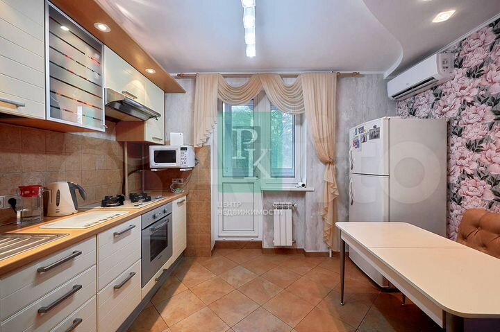 3-к. квартира, 72 м², 2/5 эт.