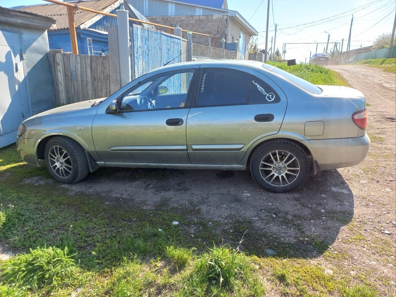 Nissan Almera: фото владельца