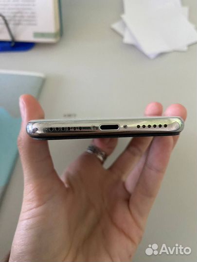 iPhone X, 64 ГБ