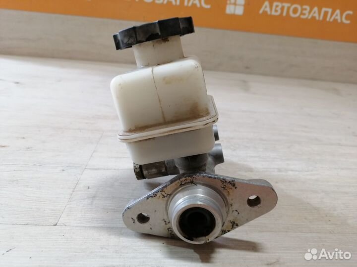 Цилиндр тормозной главный Бачок Hyundai Accent