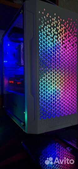 Игровой корпус для пк белый