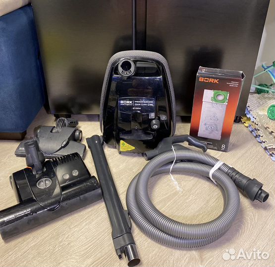 Пылесос Bork V703