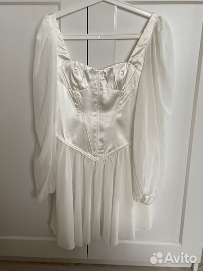 Атласное платье