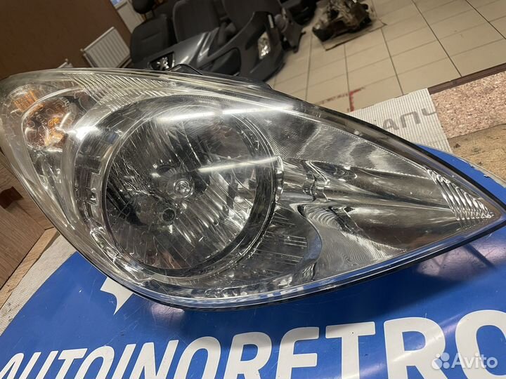 Фара правая Hyundai I20 921021J0XX