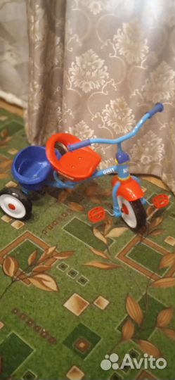 Детский трехколесный велосипед