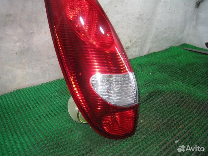 Фонарь задний левый Nissan Almera Tino 2005