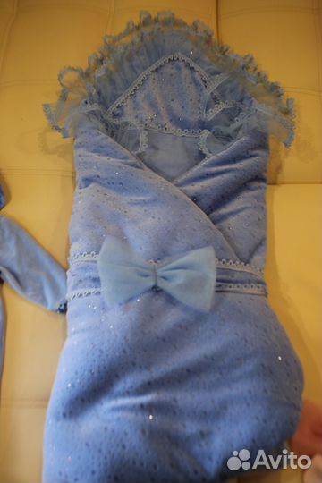 Комплект на выписку (одеяло, комбинезон, шапочка)