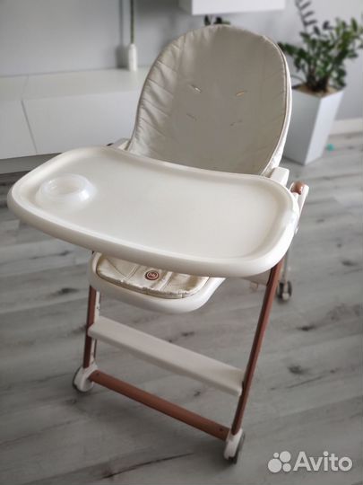 Стульчик для кормления happy baby berny v2