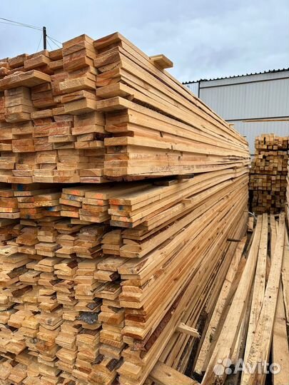 Необрезная доска 50х200х6000 из сосны