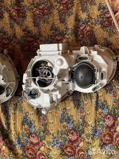 Mercedes w203 c-class фара ксенон левая правая