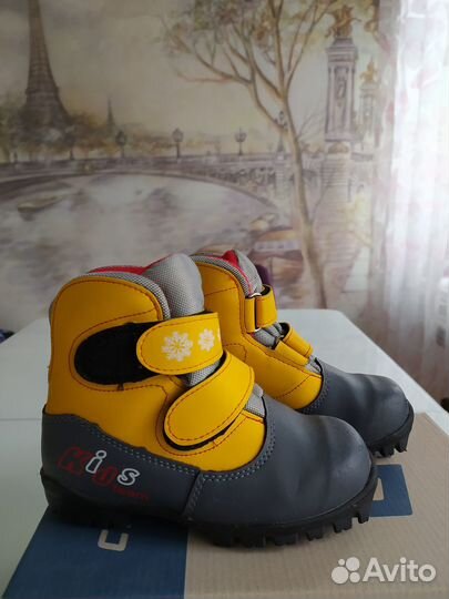 Лыжные ботинки детские классические