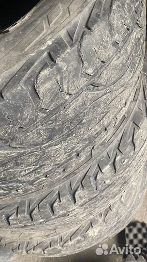 Bridgestone Dueler A/T 285/75 R16