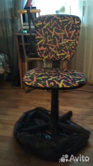 Кресло детское бюрократ CH-204NX, на колесиках