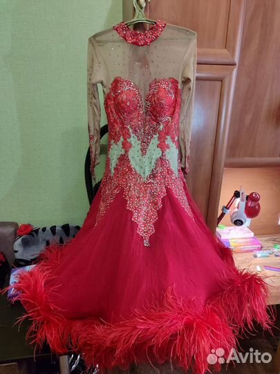 Платье для бальных танцев (стандарт)