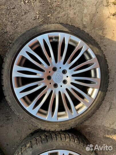 R20 Pirelli Winter Carving Edge 275/35, PCD 5x112 DIA 38