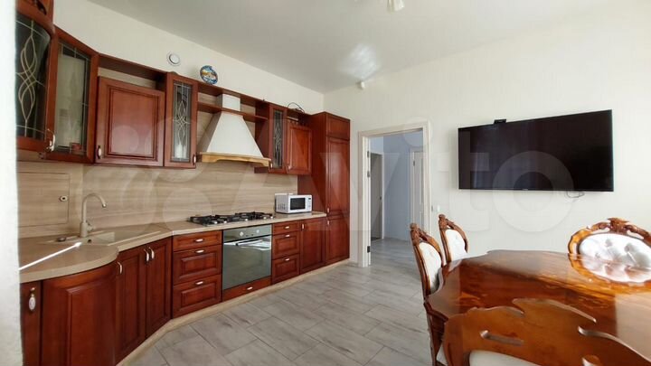 Дом 180 м² на участке 6,3 сот.