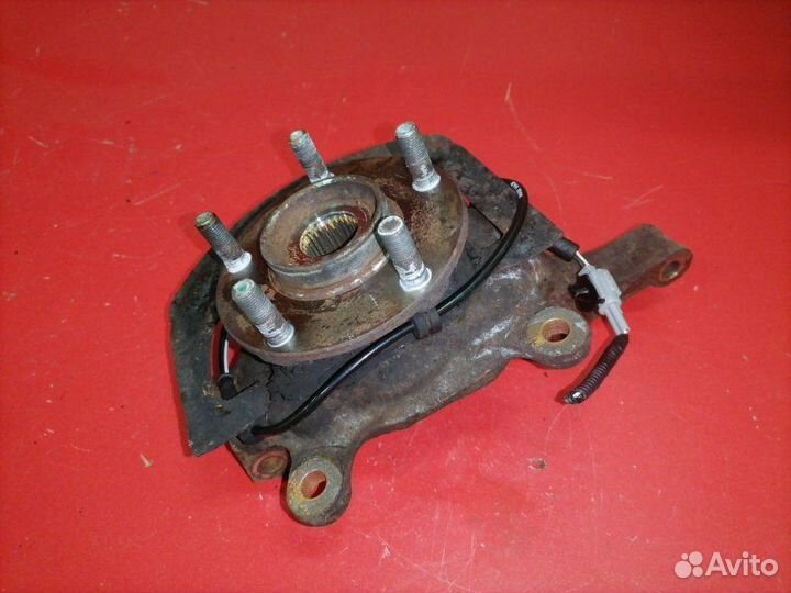 Поворотный кулак передний правый Nissan Qashqai