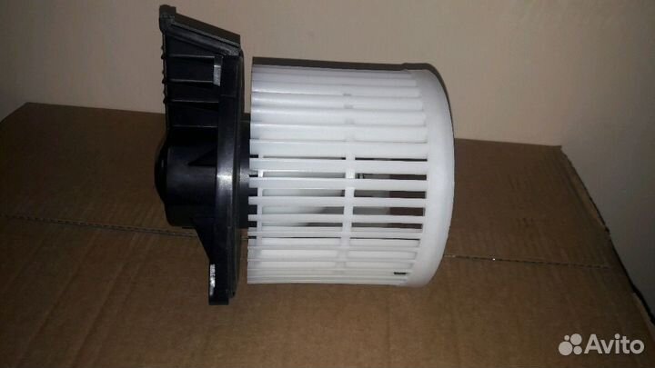 Моторчик отопителя Honda Civic 5D 06-12