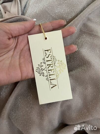 Вечернее платье