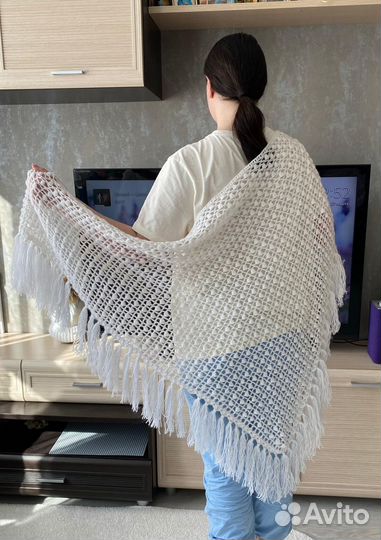 Белая шаль