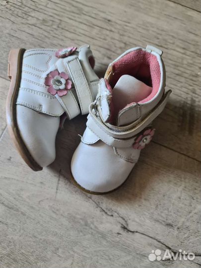 Вещи и обувь на девочку пакетом 74-80