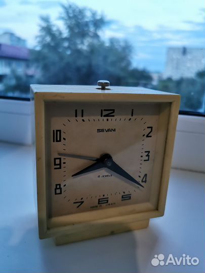 Часы настольные СССР Севани