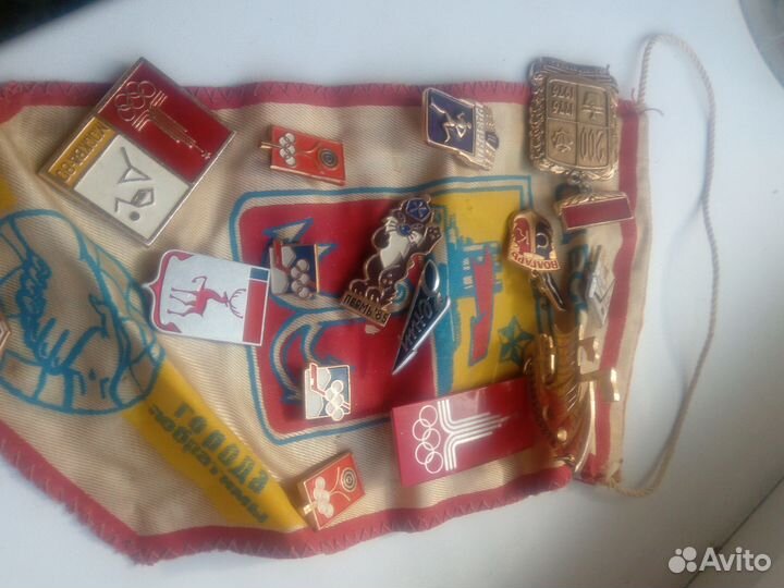 Коллекция значков