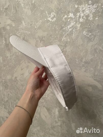 Кепка белая женская