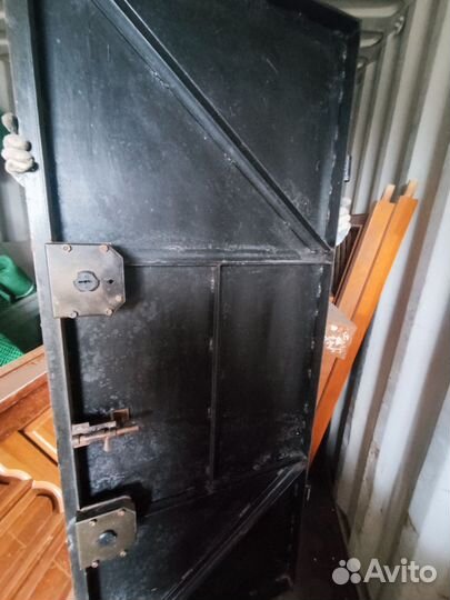 Дверь металлическая