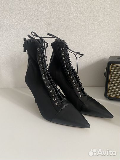 Ботильоны zara 38 черные на шнуровке