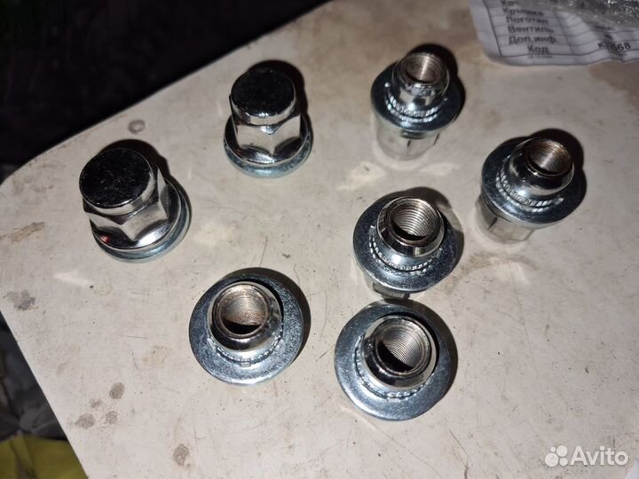 Гайки крепления колёс M21