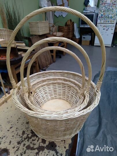 Плетеные из натуральной лозы подарочные корзины