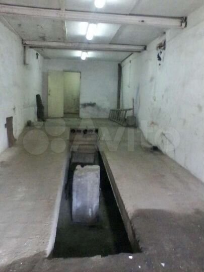 Гараж, > 30 м²