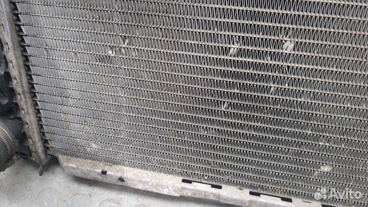 Радиатор охлаждения двигателя Mercedes Vito W638