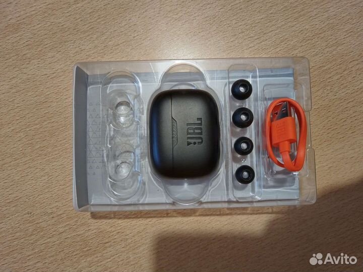Беспроводные наушники JBL tune 130 nc TWS