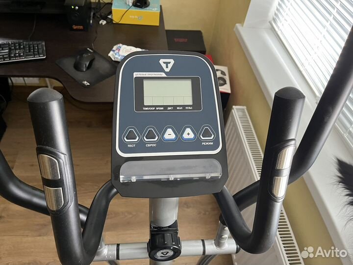 Эллиптический тренажер torneo c320