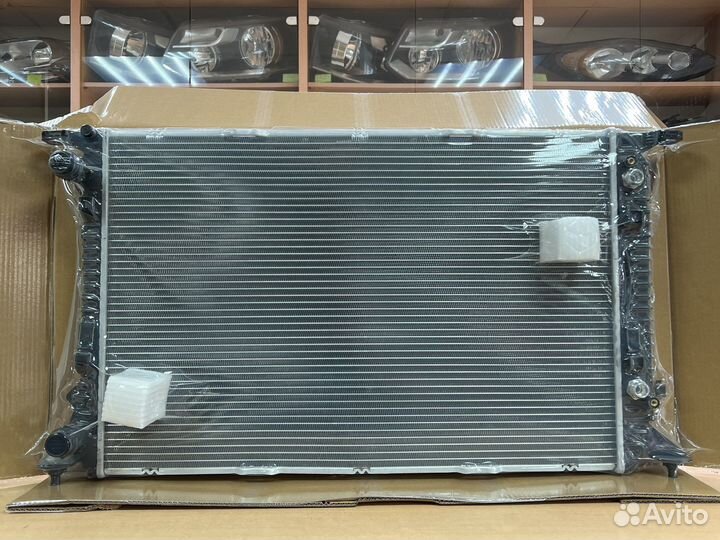 Радиатор охлаждения Ауди А4 / А5 / А6