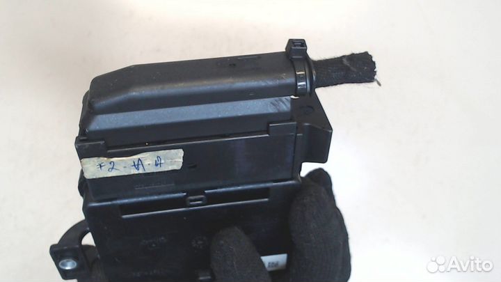 Блок управления стояночным тормозом Audi A6 (C6) A