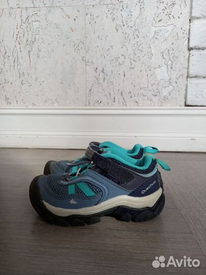 Кроссовки детские