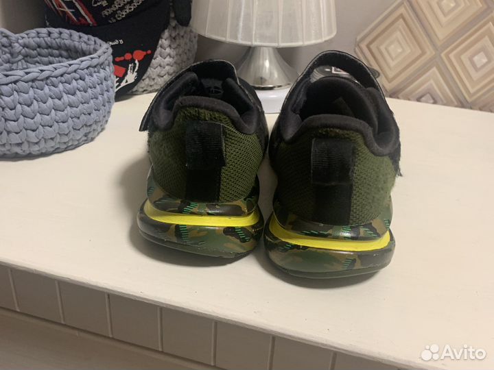 Кроссовки Adidas