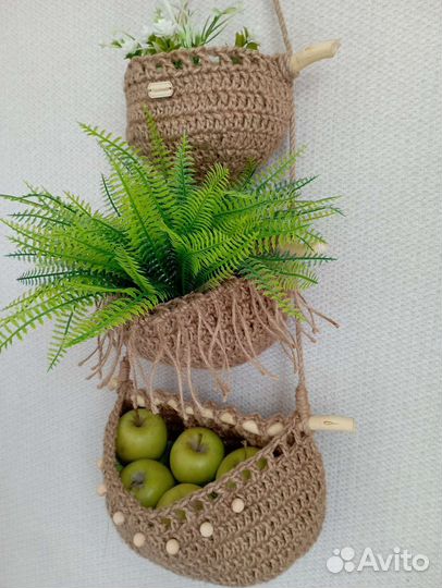 Вязаный органайзер из джута