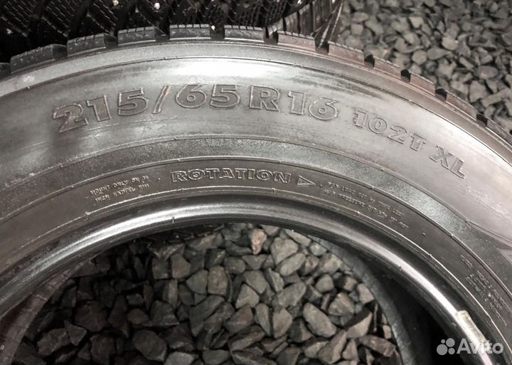 Nokian Tyres Hakkapeliitta 7 215/65 R16