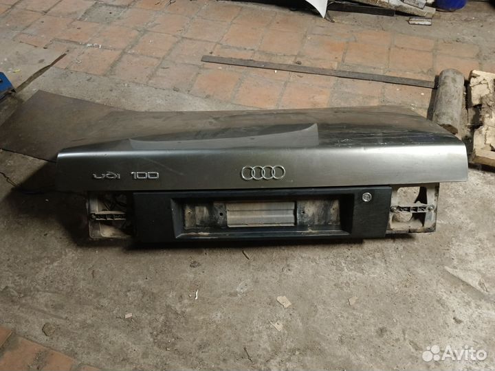 Крышка багажника Ауди 100
