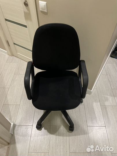 Компьютерное кресло