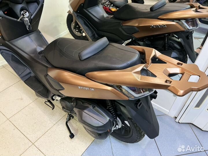 Макси-скутер Vento Max 200