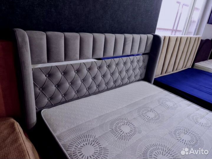 Кровать двуспальная