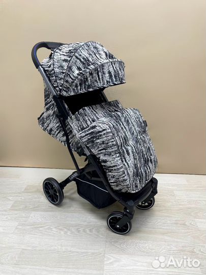 Коляска детская прогулочная